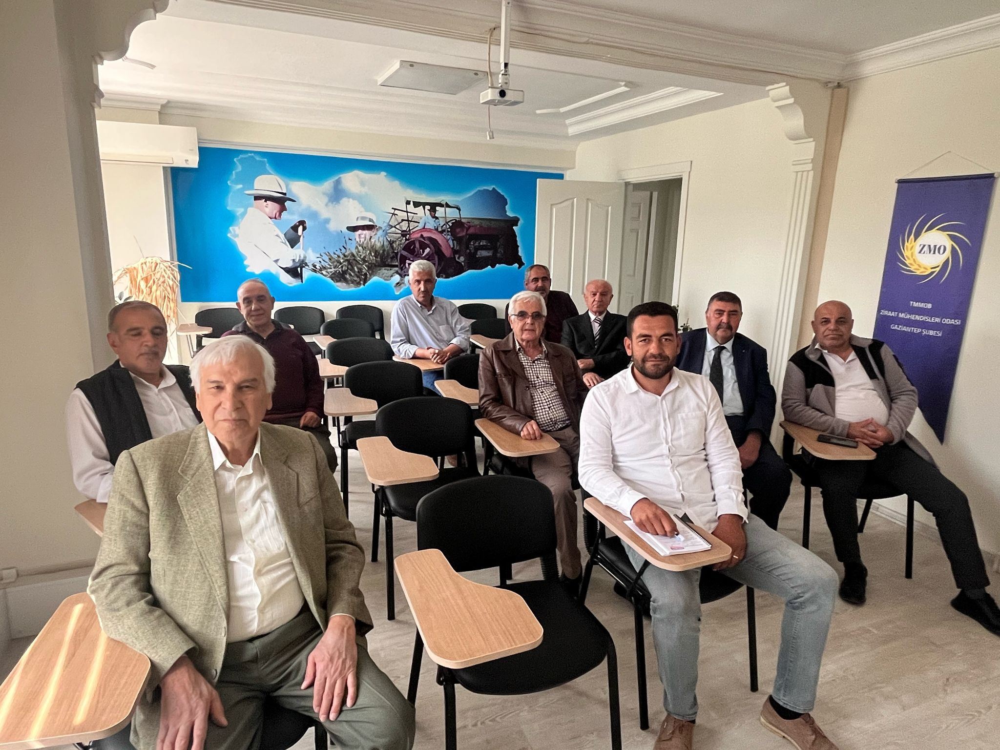 EMEKLİ ÜYELERLE TOPLANTI.