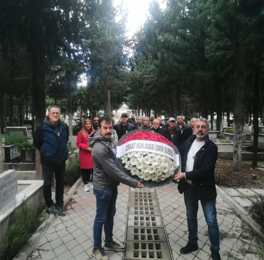 TEKİN TURAN'IN 30. ÖLÜM YILDÖNÜMÜNDE İZMİR IŞIKKENT MEZARLIĞINDA ANMA TÖRENİ GERÇEKLEŞTİRDİK.