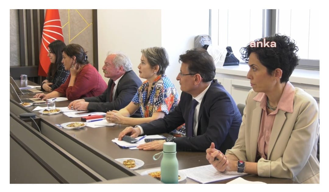 ANKA HABER AJANSI: CHP'DE İKLİM KANUNU TOPLANTISI... GÖKAN ZEYBEK: "STK'LARLA BİRLİKTE İŞ BİRLİĞİMİZİ ARTTIRMAYA DEVAM EDECEĞİZ" - 5 MAYIS 2025
