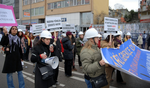 DÜNYA EMEKÇİ KADINLAR GÜNÜ KUTLANDI