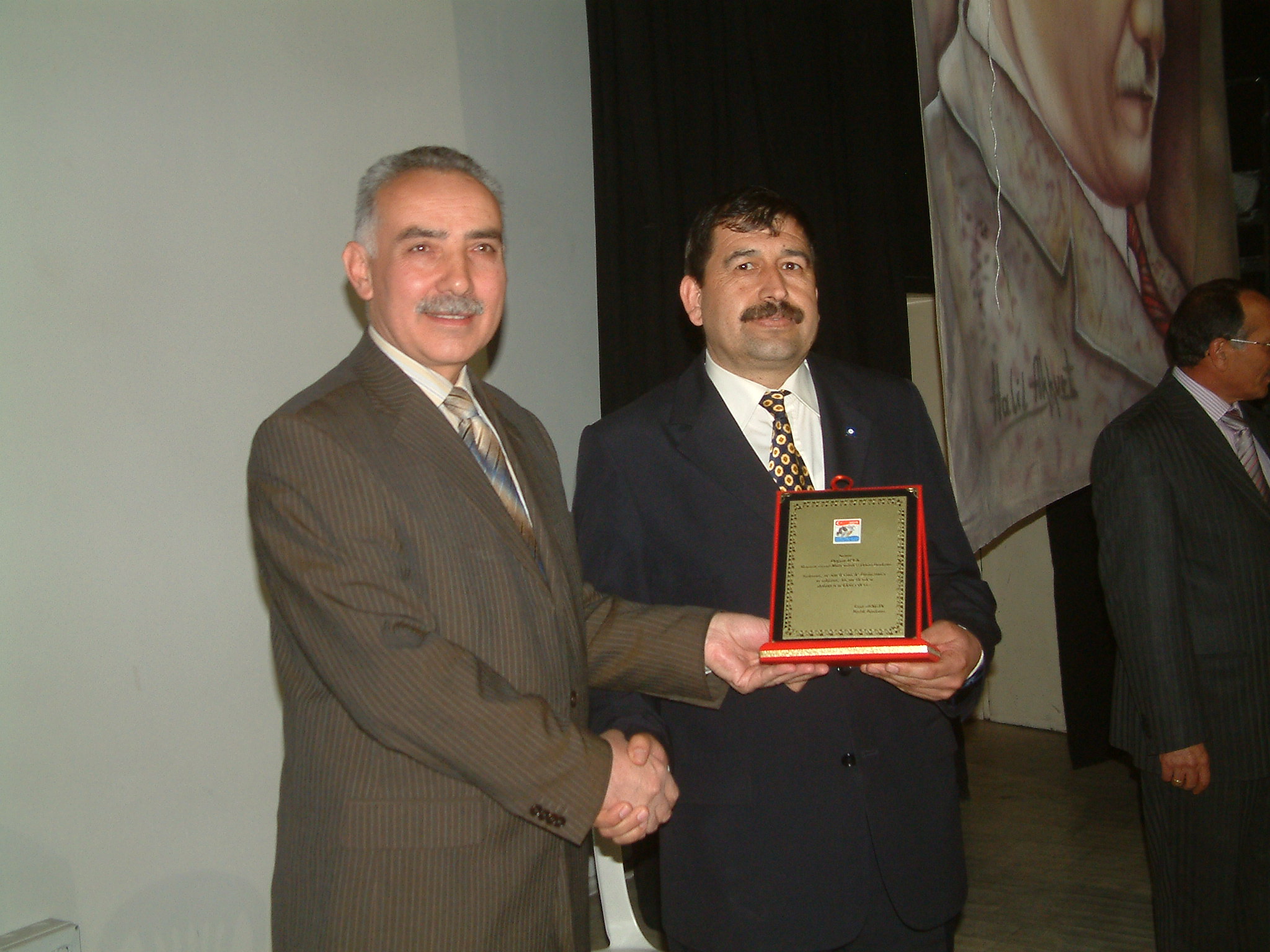 AKSARAY İL TEMSİLCİLİĞİMİZE PLAKET