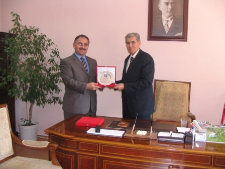 KAYSERİ VALİ YARDIMCISINA ŞUBE BAŞKANLIĞIMIZCA PLAKET VERİLDİ