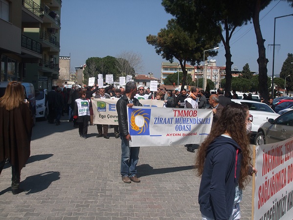 ÇEVRE KİRLİLİĞİNE TEPKİ YÜRÜYÜŞÜ