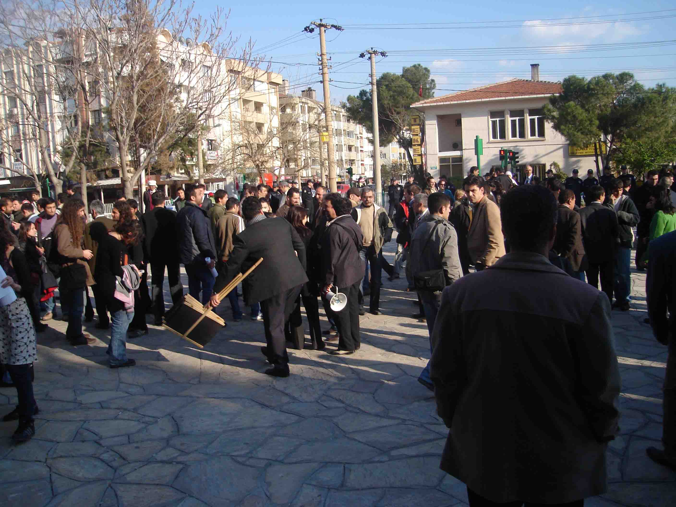 MUĞLA'DA SOSYAL GÜVENLİK YASA TASARISI'NA KARŞI BASIN AÇIKLAMASI