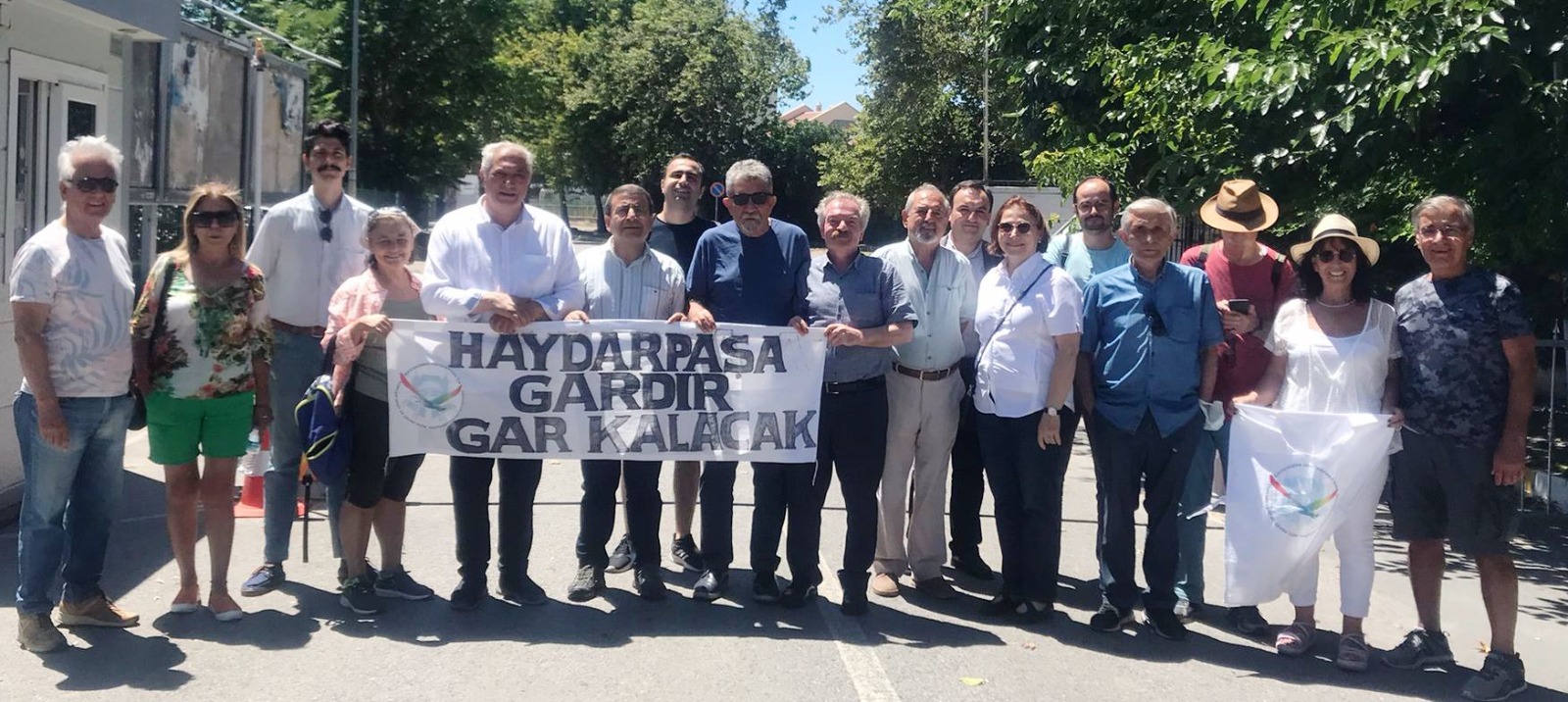 "HAYDARPAŞA GARDIR, GAR KALACAK!" NÖBETİNE KATILDIK