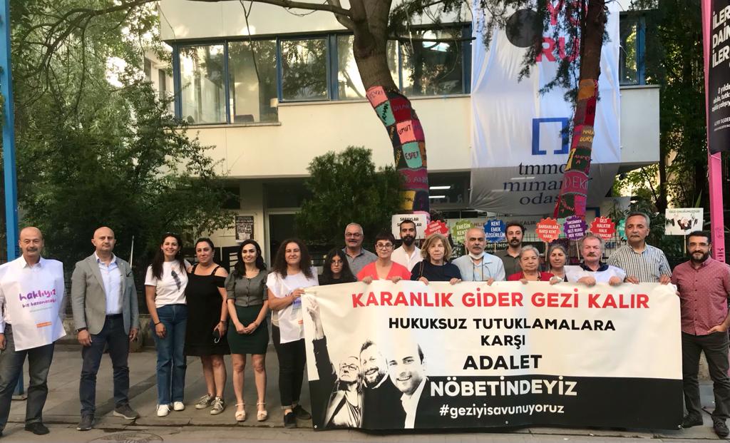 ADALET NÖBETİ'NİN 70. GÜNÜNDE NÖBETİ, ODA'MIZ VE BİRLEŞİK TAŞIMACILIK ÇALIŞANLARI SENDİKASI DEVRALDI